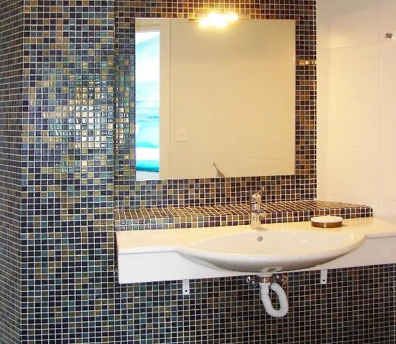 Bekale Πανσιόν Ea